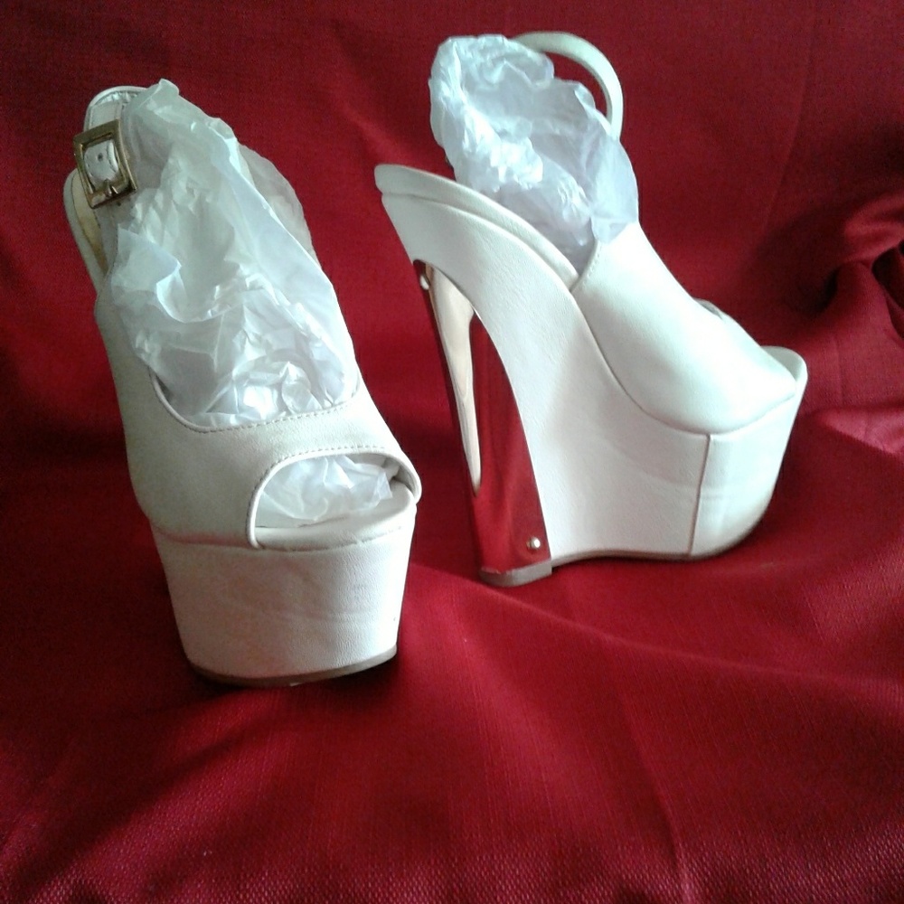 Wedge heel